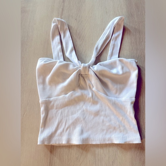 Tops - White Crop Top with Front Knot Detail